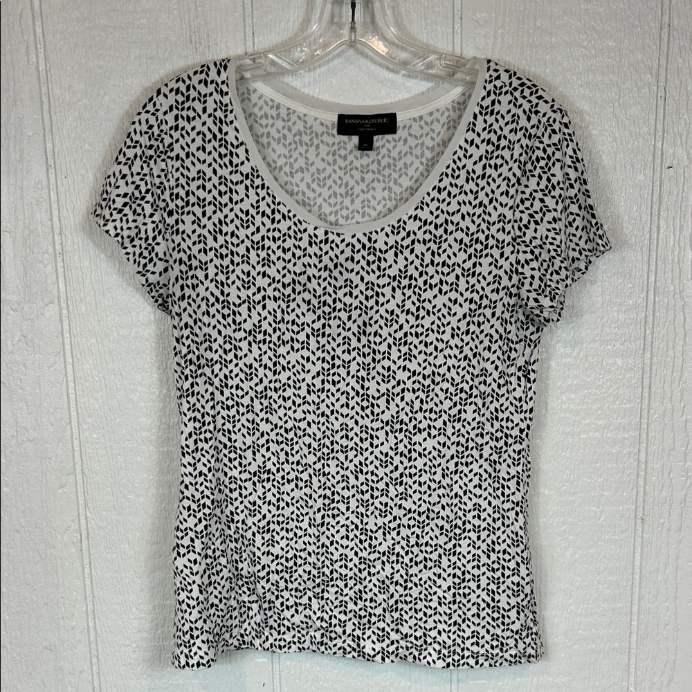 Banana Republic Monochrome Short Sleeve Tee